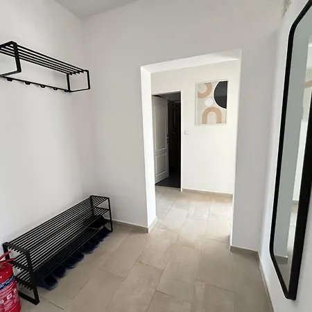 110qm- 4 - Free Private Parking- Free Fast Wifi - Kitchen - Near Wood- A Part Time Apartment Walsrode