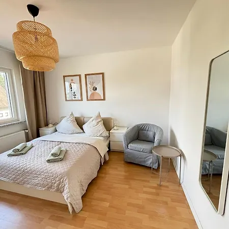 110qm- 4 - Free Private Parking- Free Fast Wifi - Kitchen - Near Wood- A Part Time Apartment Walsrode