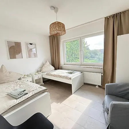 110qm- 4 - Free Private Parking- Free Fast Wifi - Kitchen - Near Wood- A Part Time Apartment Walsrode