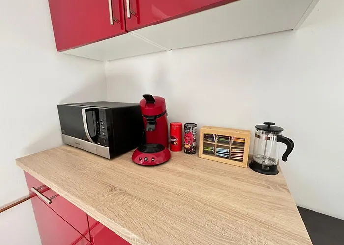 110qm- 4 - Free Private Parking- Free Fast Wifi - Kitchen - Near Wood- A Part Time فالسروده