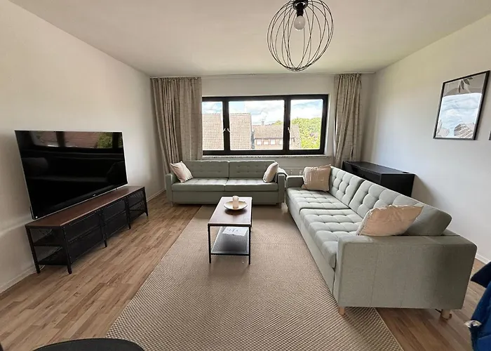 110qm- 4 - Free Private Parking- Free Fast Wifi - Kitchen - Near Wood- A Part Time فالسروده