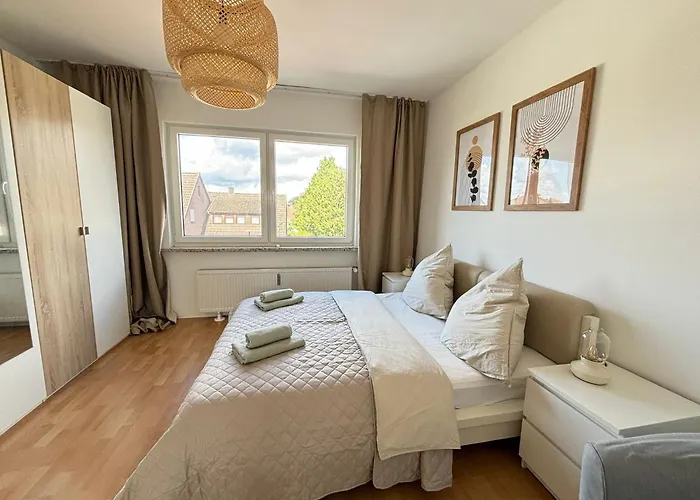 110qm- 4 - Free Private Parking- Free Fast Wifi - Kitchen - Near Wood- A Part Time * فالسروده